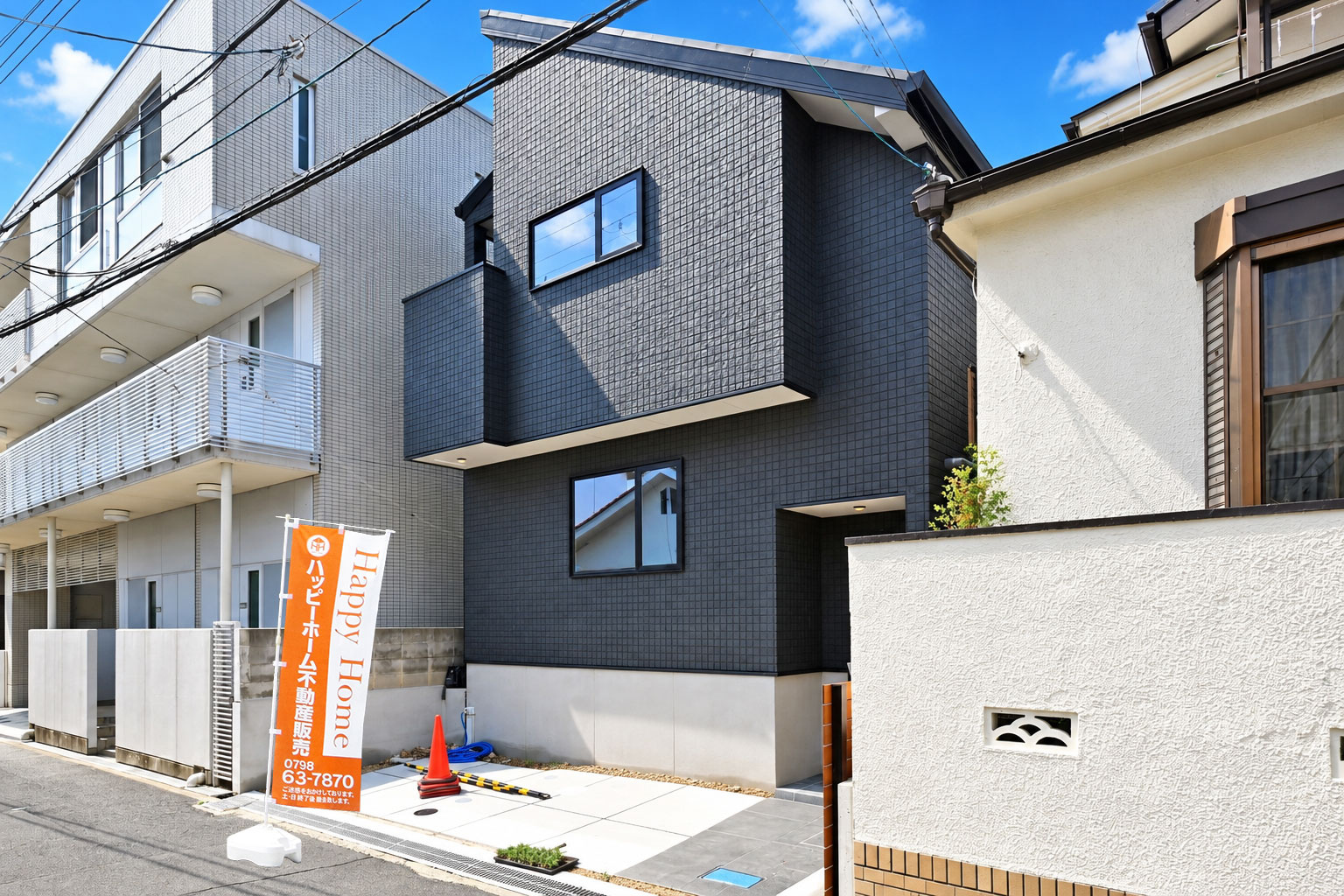 【堂々完成】ハッピータウン豊中市本町8丁目新築戸建の画像