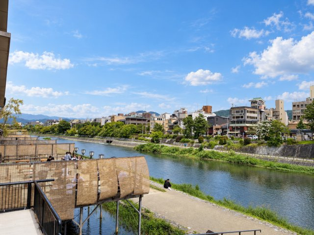 河原町から近い鴨川の風景