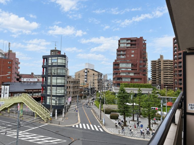 レイセニット北大阪 4階 角部屋のバルコニーからの眺め