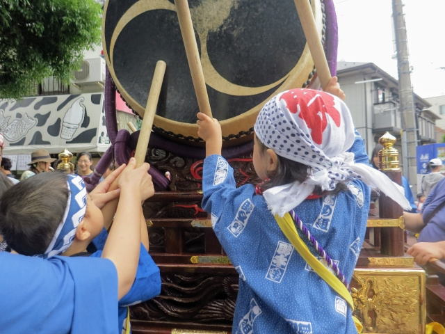 秋祭りとは?――神社の例大祭、神輿、屋台から知る日本の秋の文化の画像