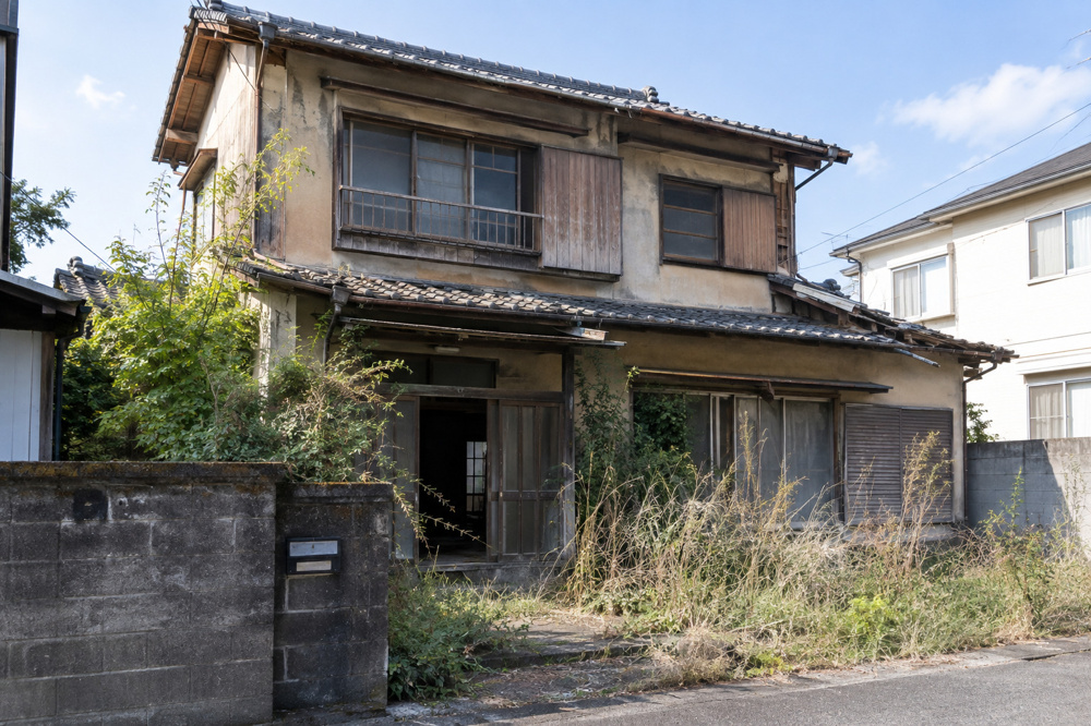 相続空き家を京都市北区で売却したい方へ！築古や家財放置の処分方法とリスクを解説の画像