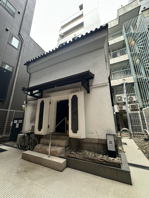 アメ村エリア!土蔵の蔵1棟貸店舗!BAR居抜き!約6.7坪!業種相談!の画像