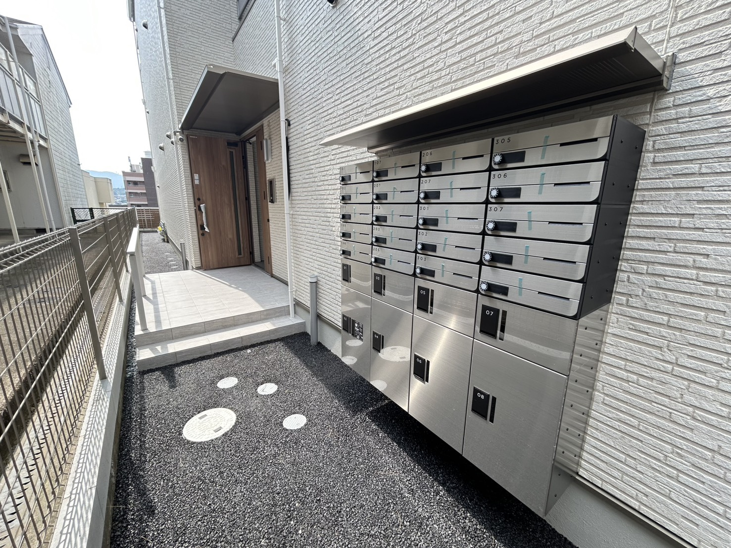 GRM富雄元町のオートロック・宅配ボックス紹介写真