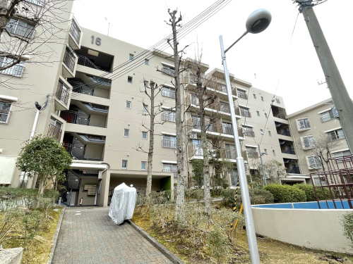 奈良市朱雀5丁目で平城朱雀第一住宅を買取　築古マンション・残置物も現況対応の画像
