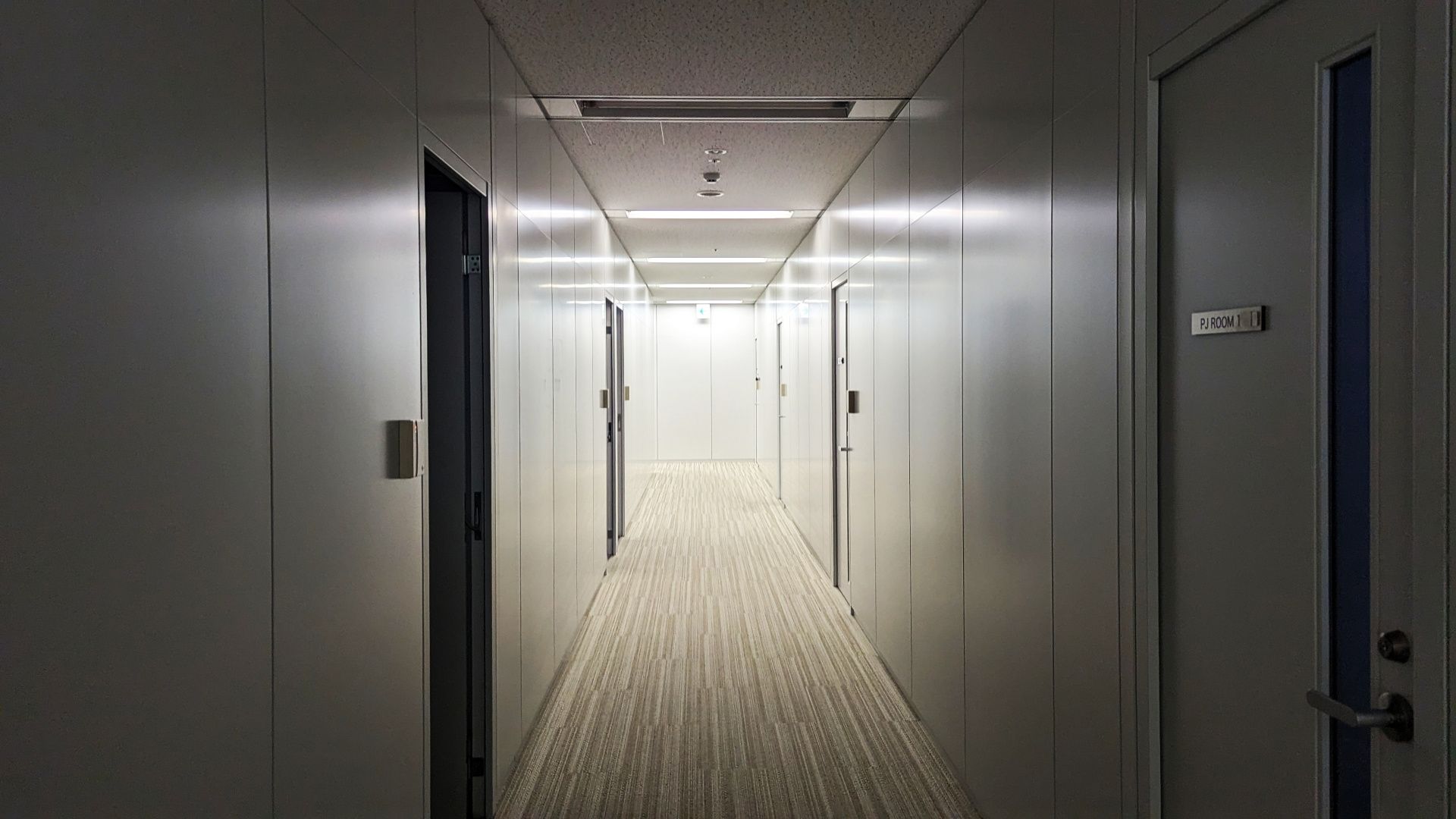 孤独死があったマンションは売却できる？価格への影響や注意点も解説