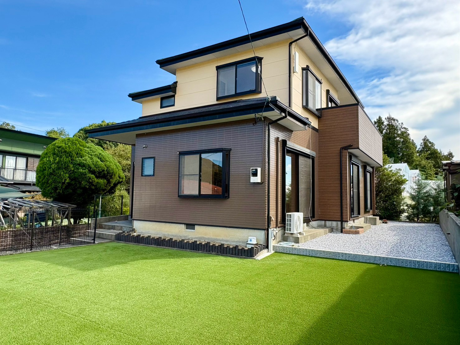 【高知市福井町】リフォーム済み5LDK中古住宅！広い芝生のお庭と駐車3台が魅力♪の画像