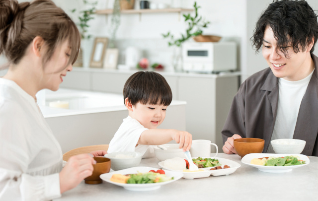 言葉ひとつで子どもが変わる!親の「褒め方・叱り方」で自己肯定感を育てる心理学と子育てのコツの画像
