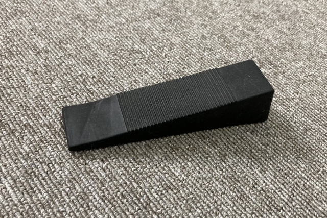 ドアストッパーが賃貸暮らしで重宝されるわけ