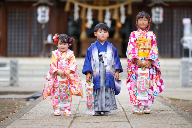 七五三のお祝いガイド―千歳飴から神社のお参りマナーまでの画像