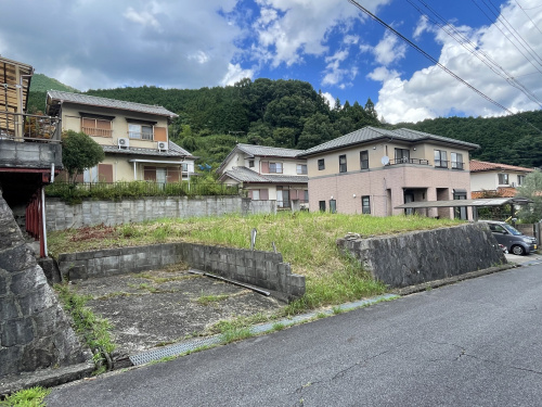 宇陀市で休眠地を買取　草刈り・雨水タンク設置後、畑利用として売却の画像