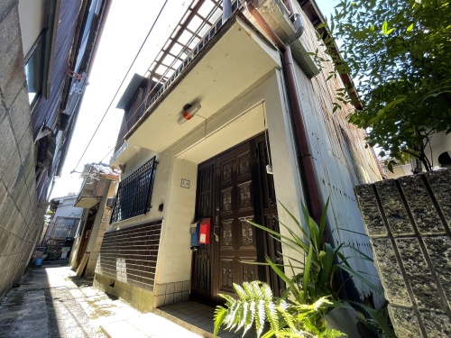 橿原市・大和八木駅近くで再建築不可物件を買取 狭い通路・袋地にも対応の画像
