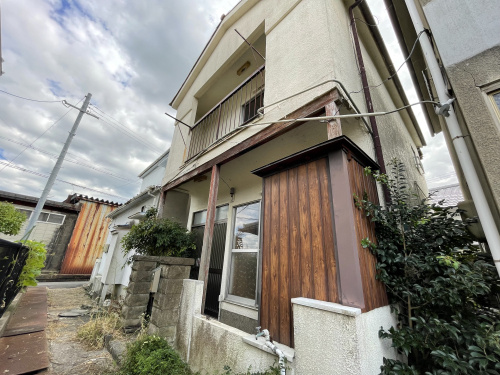 橿原市一町で再建築不可物件を買取　雨漏り・家財そのままでも現況対応の画像