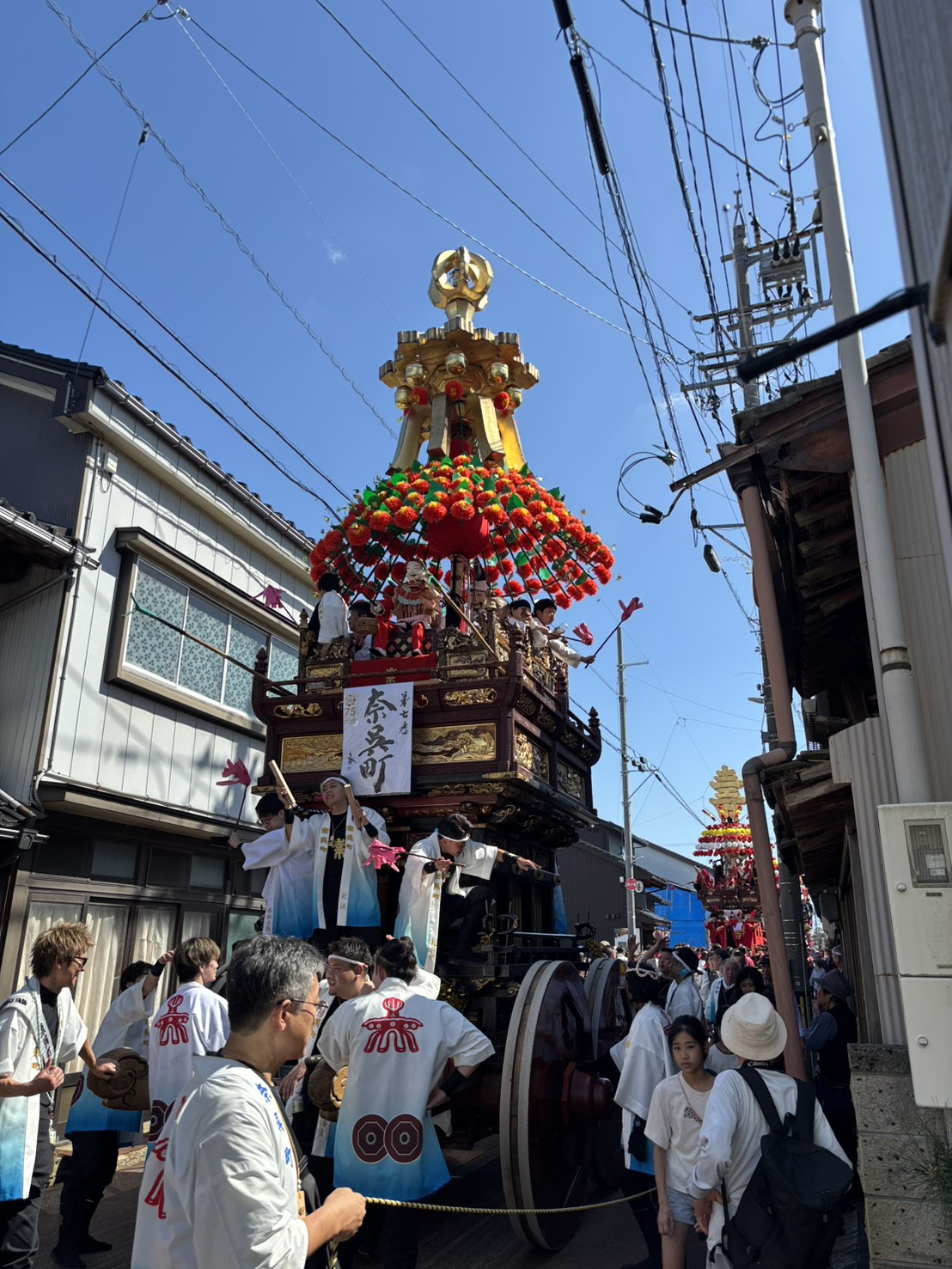 地元の祭りを堪能の画像