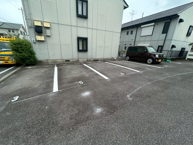 駐車場　白線引きの画像