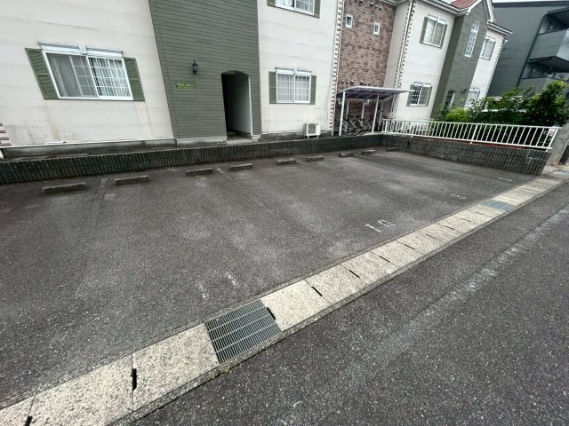 駐車場　白線引きの画像