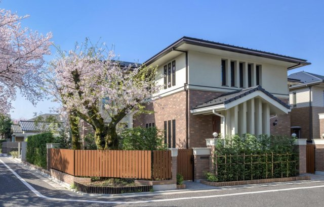 【西宮市樋ノ口町｜70代｜庭の梅の木が最後に満開になった春、住み替えを決意した戸建売却事例｜VU様】の画像