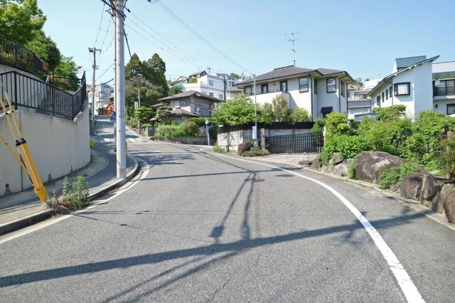 【西宮市苦楽園二番町｜60代｜「擁壁がある土地は売れない」と諦めかけた相続土地売却事例｜YD様の画像
