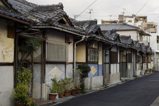 【西宮市香櫨園山手町｜70代｜「再建築できない家でも売却できました」長年悩んだ連棟住宅の売却事例｜ZR様】の画像