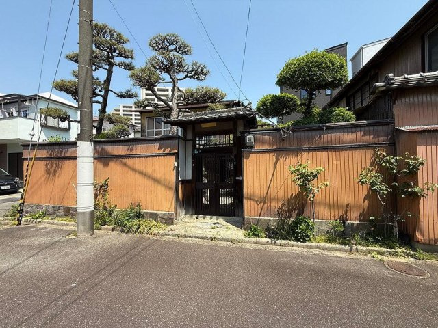 【西宮市甲東園一丁目｜60代｜「未登記の建物があり、売却できるか不安でした」相続不動産を整理した売却事例｜AAN様】の画像