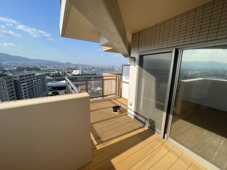 【芦屋市山手町｜芦屋山手町ハウス｜60代｜「この部屋の良さは、午後に来てもらわないと伝わらないと思っていました」眺望を活かしたマンション売却事例｜AEO様】の画像