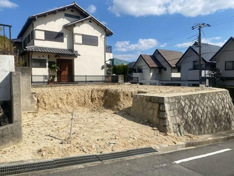 【西宮市柏堂町｜60代｜「古い擁壁を見た買主さんから“大丈夫ですか？”と聞かれ、答えられませんでした」相続土地売却事例｜AFD様】の画像