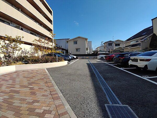 【芦屋市海洋町｜芦屋浜シーサイドタウン｜60代｜「まだ決まっていない駐車場の話まで、買主さんに伝える必要があるのでしょうか」マンション売却事例｜AGM様】の画像