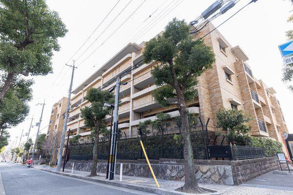 【芦屋市山手町｜芦屋山手町ハウス｜60代｜「来年は理事の当番。部屋を売ったら、その当番も買主さんへ引き継がれると思っていました」マンション売却事例｜AIY様】の画像
