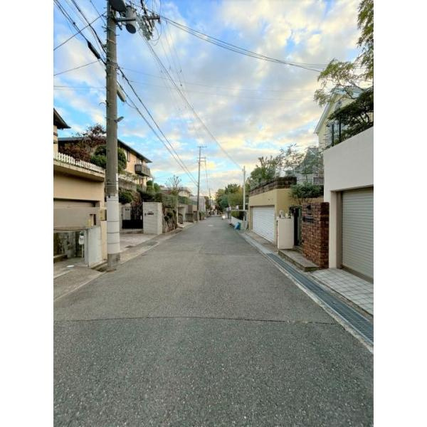 【西宮市松風町｜60代｜「庭の電柱は、土地を買った人が好きな場所へ動かせると思っていました」相続土地売却事例｜AJH様】の画像