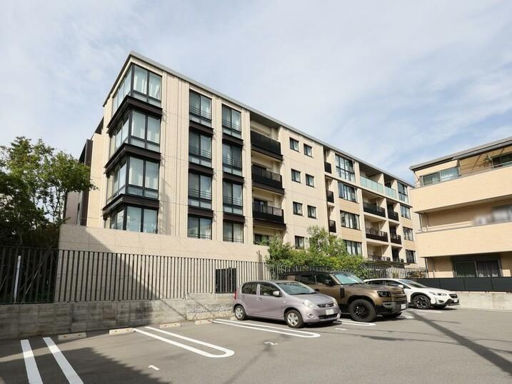 【芦屋市東芦屋町｜東芦屋マンション｜60代｜「今使っている駐車場も、部屋と一緒に買主さんへ引き継げると思っていました」マンション売却事例｜AJU様】の画像