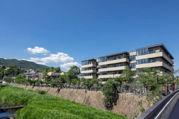【芦屋市松ノ内町｜芦屋松ノ内パークハウス｜60代｜「窓ガラスは部屋の一部なので、買主さんが自由に交換できると思っていました」マンション売却事例｜AKI様】の画像