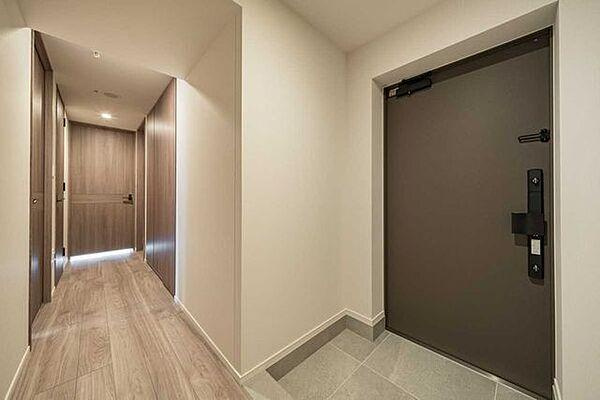 【芦屋市東山町｜芦屋東山アーバンライフ｜60代｜「玄関ドアも自分の部屋の一部なので、好きなものへ交換できると思っていました」マンション売却事例｜AKK様】の画像