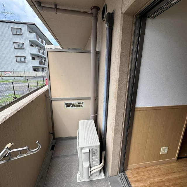 【芦屋市東山町｜芦屋東山ハイツ｜50代｜「配管穴があるので、どんなエアコンでも簡単に付けられると思っていました」マンション売却事例｜AMG様】の画像