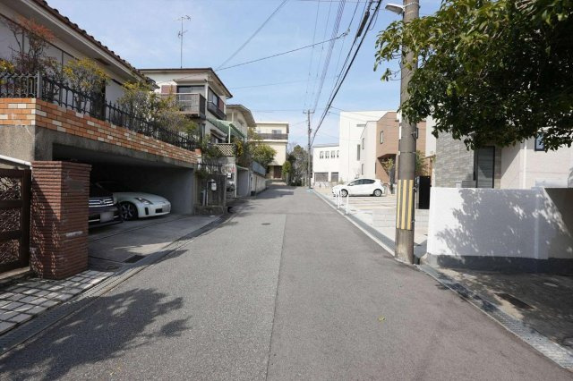 【西宮市苦楽園二番町｜60代｜「庭のホースは、そのまま置いておけば喜ばれると思っていました」相続戸建売却事例｜ANX様】の画像