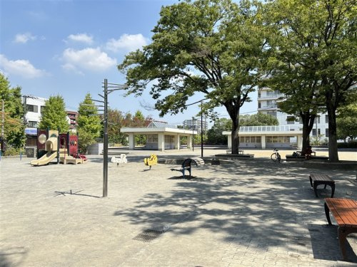 藤が丘駅前公園