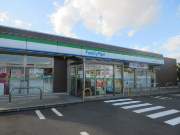 ファミリーマート 弘前田園一丁目店の画像1