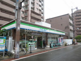 ファミリーマート 加島駅東口店
