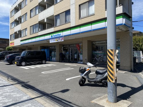ファミリーマート神大寺4丁目店