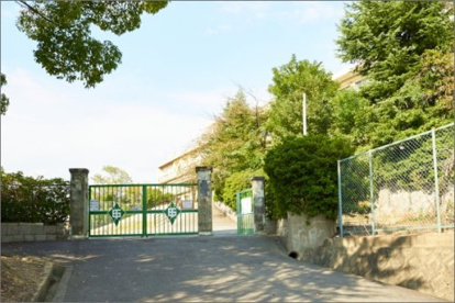 和泉市立石尾中学校の画像1