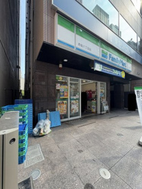 ファミリーマート赤坂六丁目店の画像1