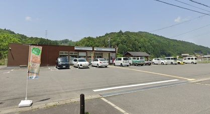 ファミリーマート京北周山町店の画像1