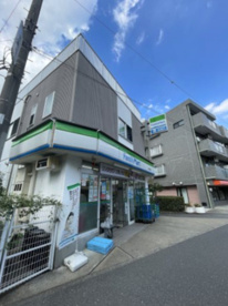 ファミリーマート 生田駅東店の画像1