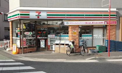 セブンイレブン 川崎四ツ角店の画像1
