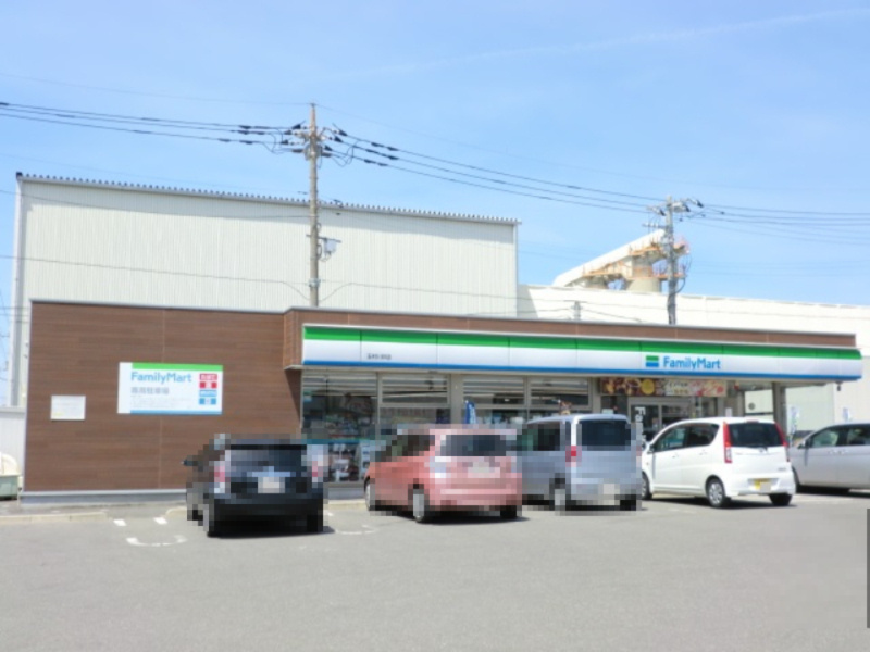 ファミリーマート 玉村川井店の画像