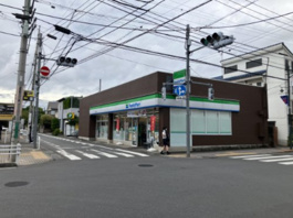 ファミリーマート 国立駅北店