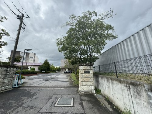 中学校 武里中学校