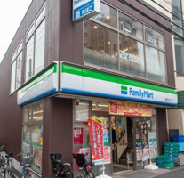 ファミリーマート 鶴見みかど店