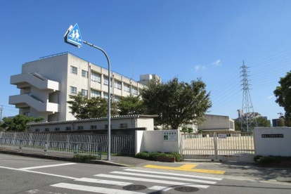 堺市立八田荘中学校の画像1