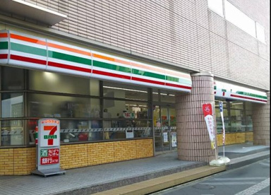 セブンイレブン 弘前ショッピングプラザシティ店の画像1