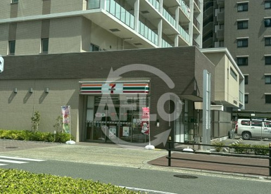 セブンイレブン 大阪中道4丁目店の画像1