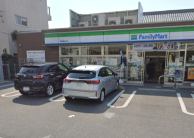 ファミリーマート 瑞穂亀城町店の画像1